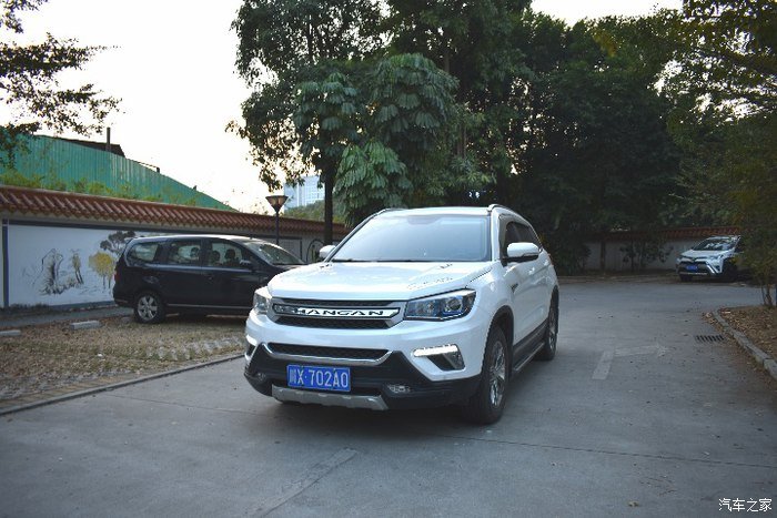 由凤凰石刻群，长安CS75感受神话传奇故事