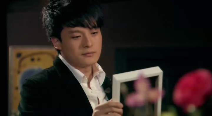 陈美嘉在《爱情公寓2》中是如何安排离开的?吕子乔还是喜欢美嘉吧？