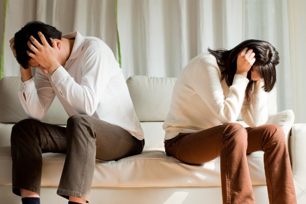 老公的朋友要住我们家，该怎么拒绝？