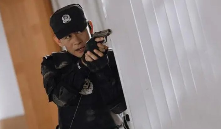 狂飙里李响是好的吗