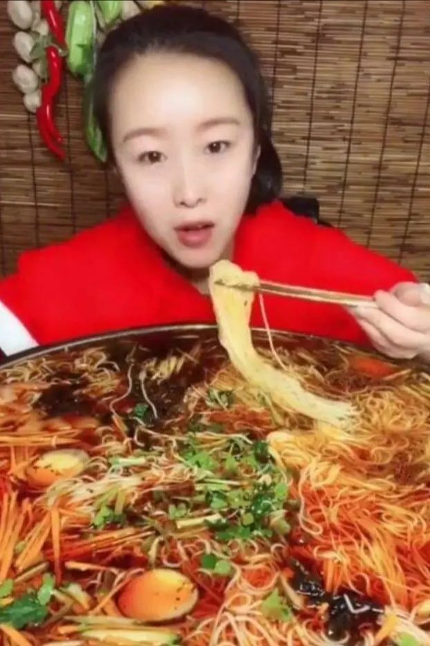 官方禁止制作发布传播大胃王节目,这类节目对社会有哪些负面影响?