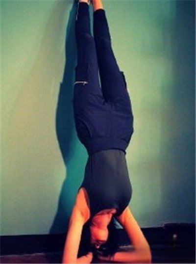 张天爱穿R环是什么意思 乳钉环是真的吗