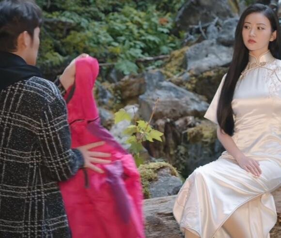 半妖司藤男主算女主儿子吗 司藤秦放什么关系