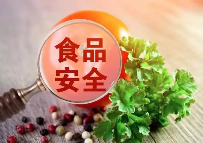 李佳琦在直播间吃米线吃出虫子，食品安全问题为何频发？