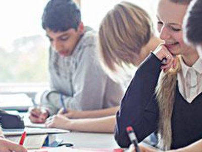 女大学生寝室的关系可以僵硬到什么程度？