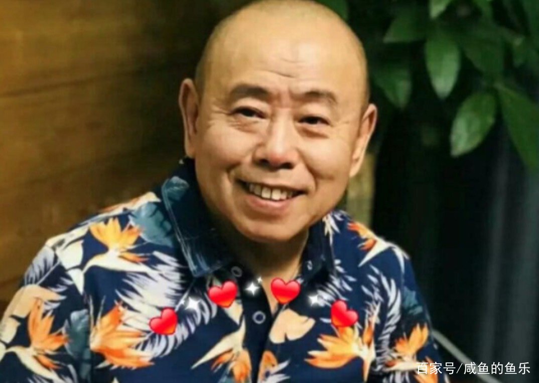 潘长江亲弟弟意外曝光，身高竟有一米八，还是网友深知的老熟人，这是谁？