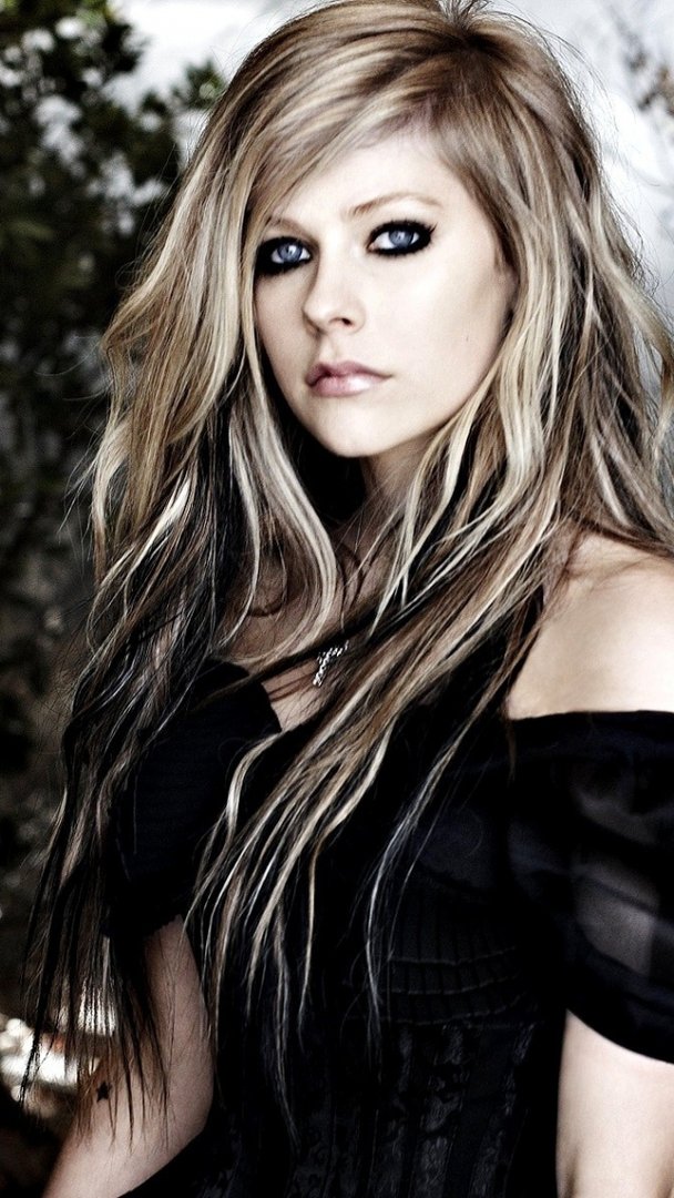 v迷进〜求艾薇儿壁纸。iphone5的。