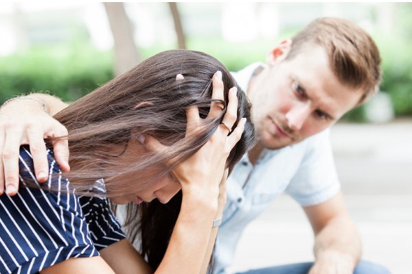 老公的朋友要住我们家，该怎么拒绝？