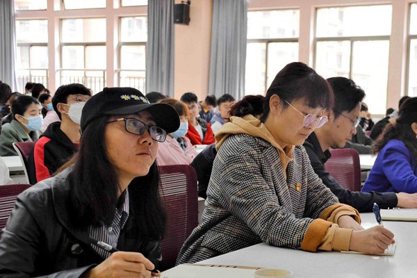 先抑后扬的意思