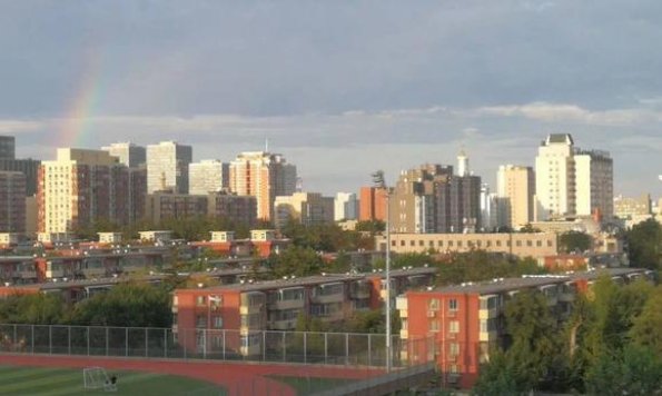 学生称从衡水中学转学到北大附中是一个错误的决定，这是为什么呢？