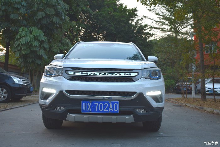 由凤凰石刻群，长安CS75感受神话传奇故事