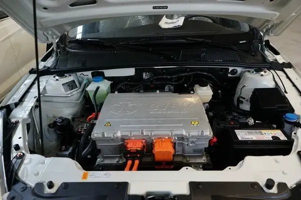 胡锡进:外滩暗得让人心里暖乎乎,各地为何都展开了节约用电?