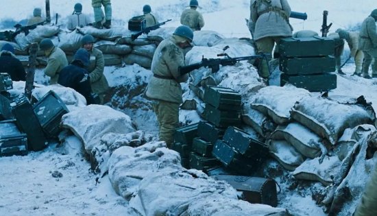 余华小说《活着》中的福贵,为何能活着走出战场?生命的意义到底是什么?