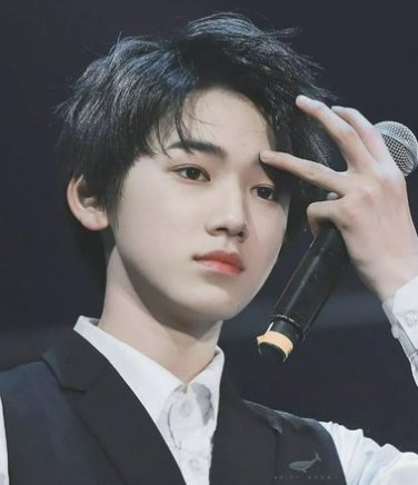 宋亚轩方否认录制《中餐厅5》，你知道他都参加过哪些综艺节目呢？