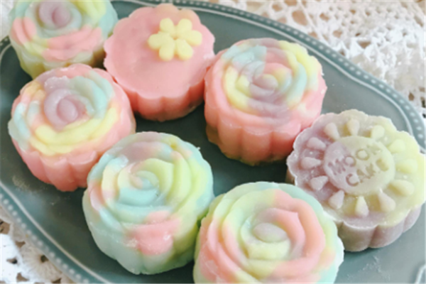 浙江小学生卖自制月饼筹款助学，你如何评价小学生这一行为？