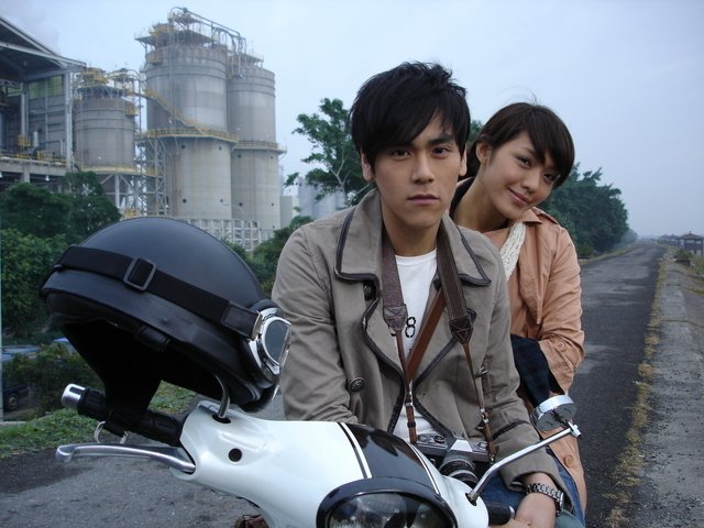 泥巴色的纯白的角色介绍