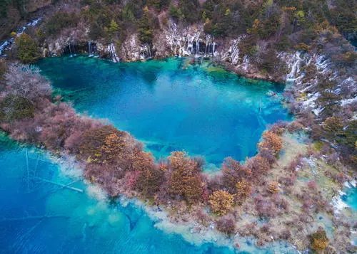 在国庆假期九寨沟天还没亮就开始排队了,你如何看待此事?