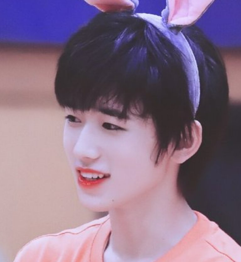 宋亚轩方否认录制《中餐厅5》，你知道他都参加过哪些综艺节目呢？