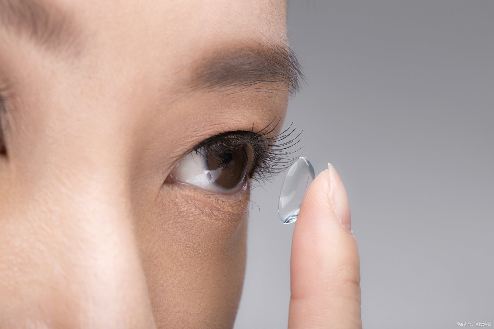 美瞳盒是什么暗语？美瞳盒多久换一次？佩戴美瞳的注意事项有什么？