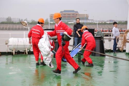 大副、二副、三副分别负责什么工作