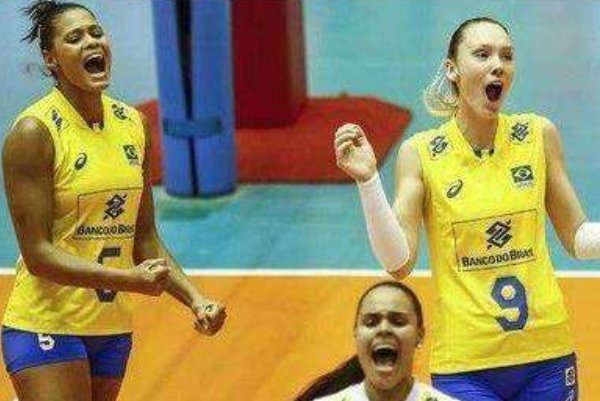 马克里斯和娜丽塔亚，是巴西女排的双子星吗？
