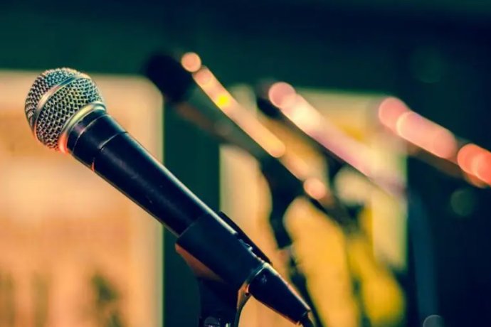 播音主持艺考身高要求