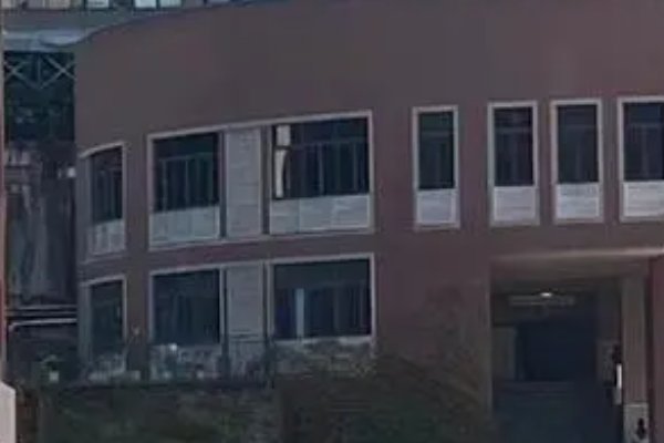 重庆42中是不是巴蜀中学