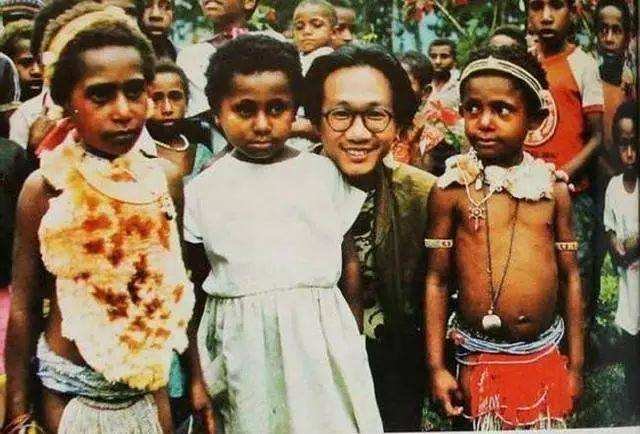 AMANI NAKUPENDA NAKUPENDAWEWE是什么语言