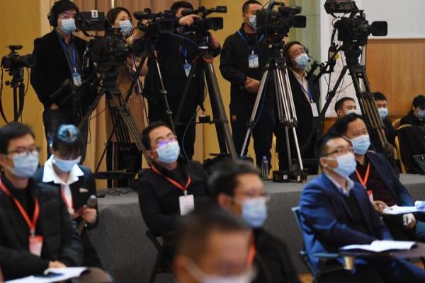 新闻的结构主要包括哪三个部分