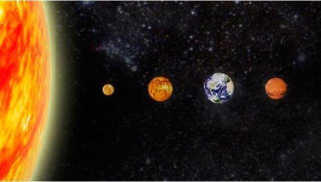 为什么八月十五晚上月亮边上那颗星星最亮？