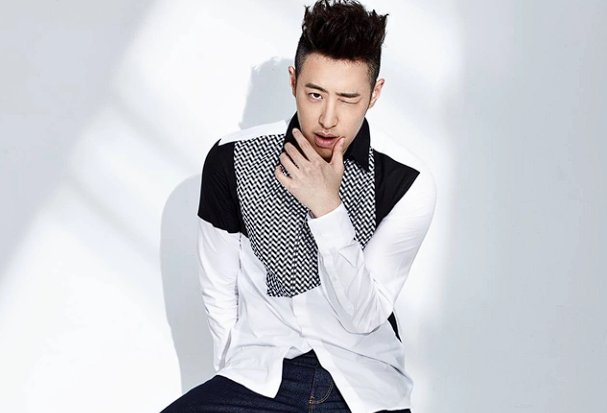 潘伟柏个人资料简介