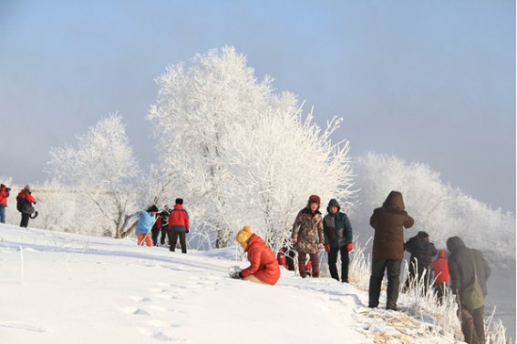 流连忘返的意思是什么解释一下