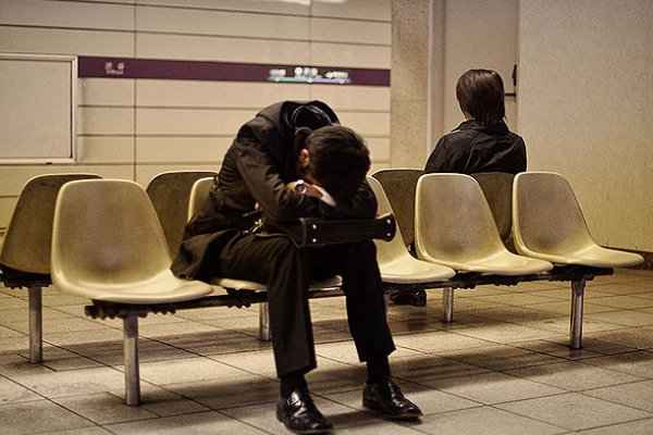 费心劳力近义词