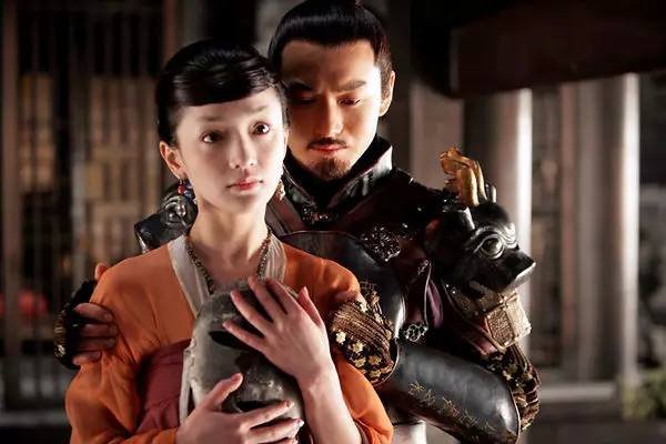 电影《夜宴》的故事情节是？