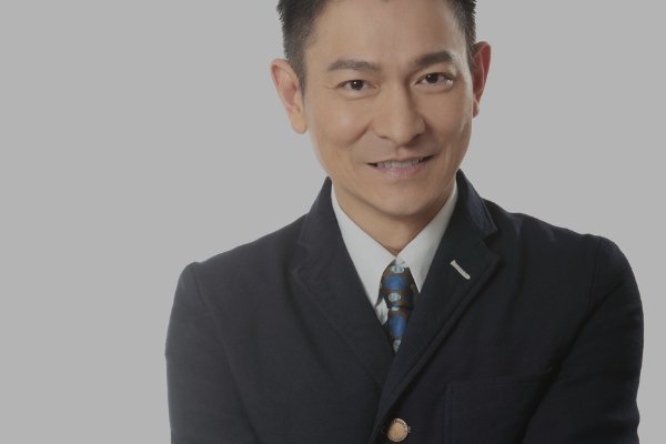 请问刘德华的《黑蝙蝠中队》是哪部电影的主题曲？