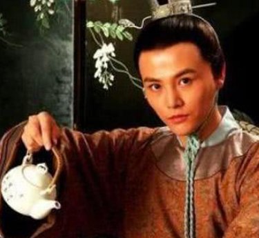 看《红楼梦》的时候，有没有注意到“贴烧饼”，这是什么意思？