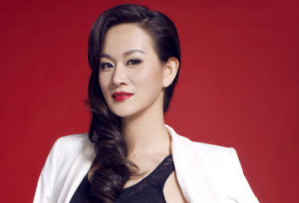 歌唱家胡月个人资料