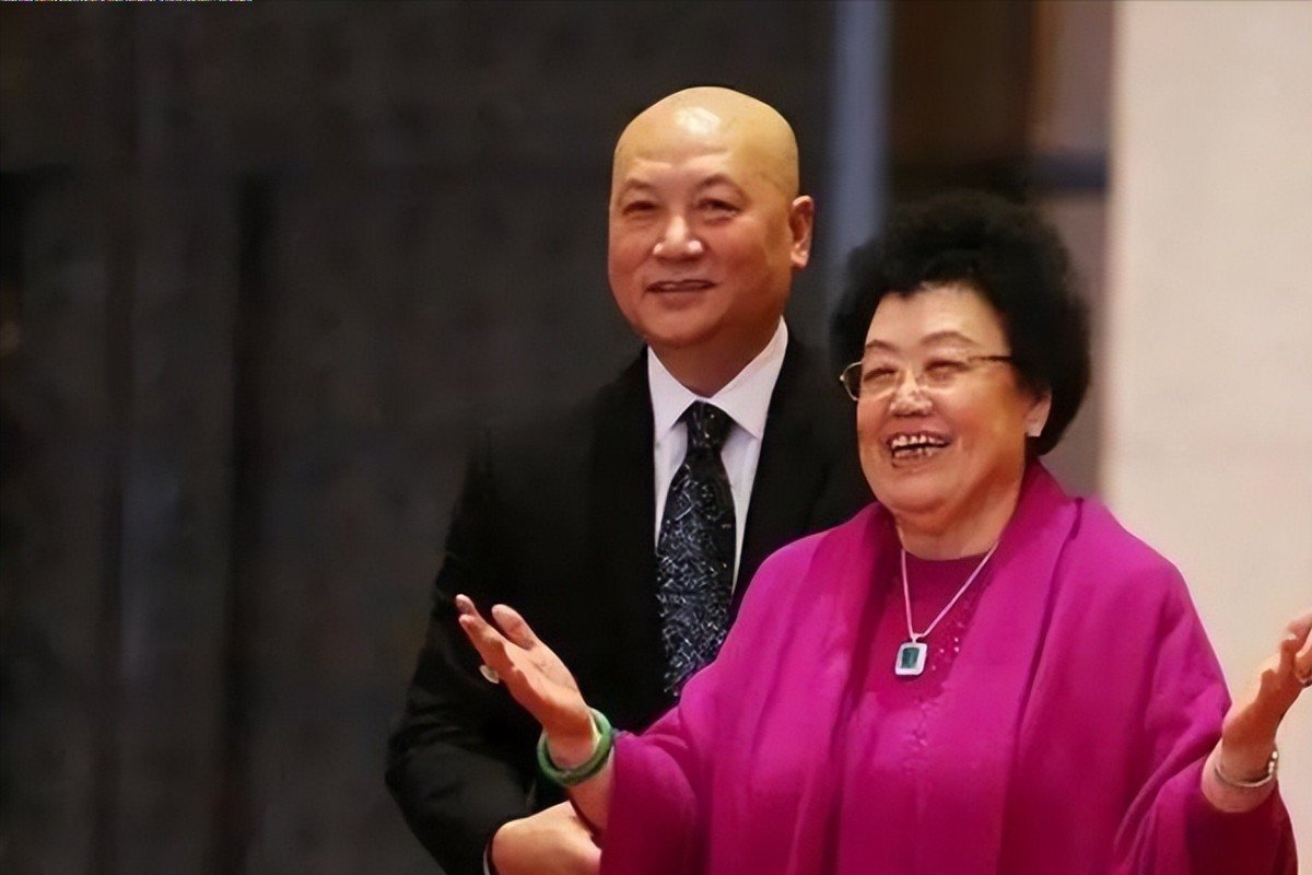 陈丽华老师第一任丈夫是谁