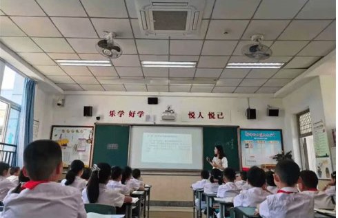 博闻强记的意思