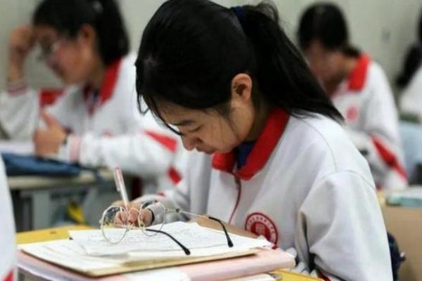 可怜楼上夜裴回怎么读