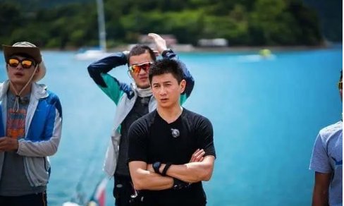 吴奇隆服老了但没完全服，他对待生活的态度是怎样的？