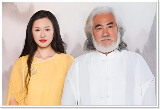 导演张纪中老婆简历