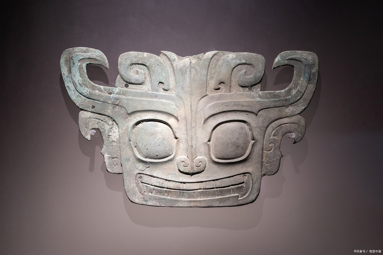 三星堆曾否定了夏朝，二者之间到底有何渊源？