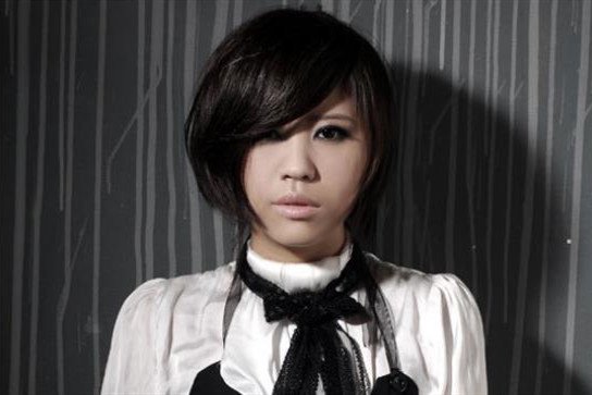 凭超女出道的实力歌手韩真真，为何近来年鲜有作品了呢?