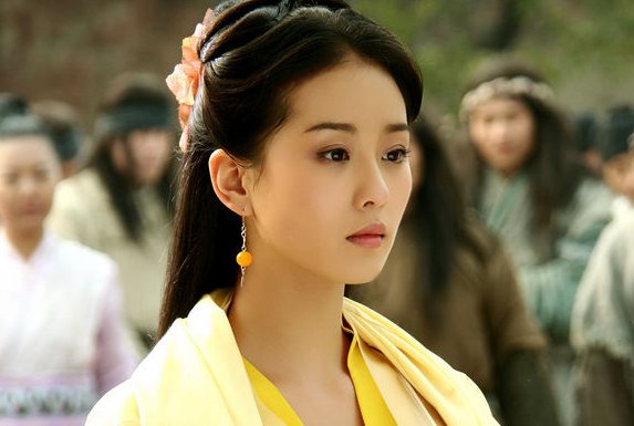 刘诗诗在张纪中版倚天屠龙记的第几集里出场？