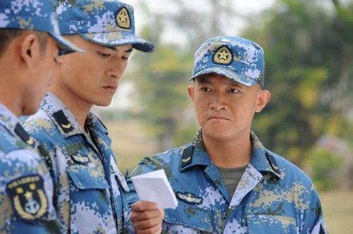 《火蓝刀锋》演员都有谁?