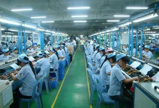 工厂呼唤年轻人：薪酬高过送外卖，工厂的高薪能吸引更多的年轻人吗