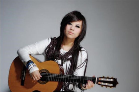 凭超女出道的实力歌手韩真真，为何近来年鲜有作品了呢?