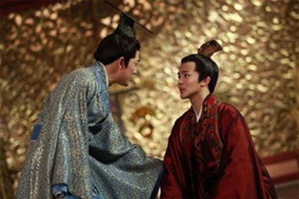 称王、称帝、称霸，有什么区别呢，哪个权利更大？