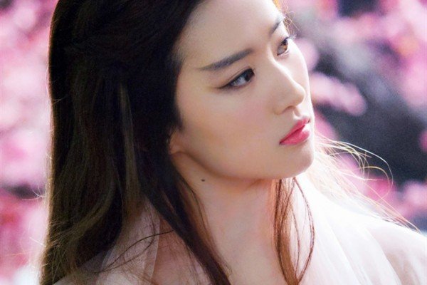 刘亦菲“毁三观”的被戏称为刘八条，神仙姐姐还有哪些让人感到有趣的称呼？